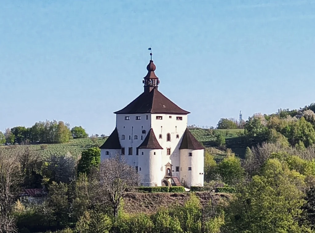 Banská Štiavnica – taxi na letisko Schwechat | Taxia